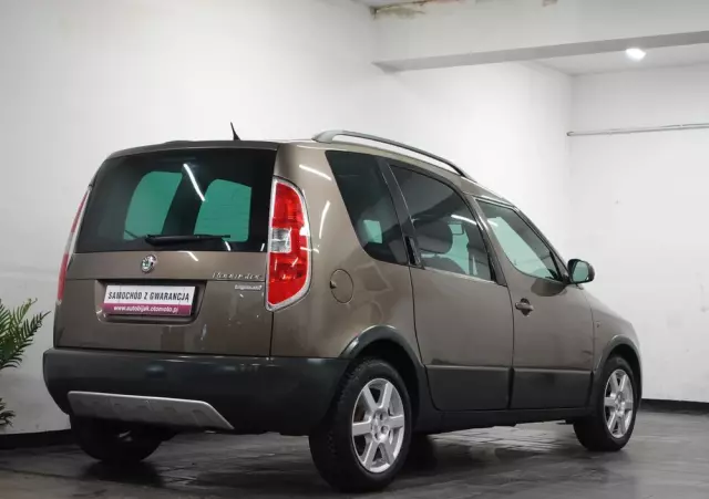 SKODA Roomster 1.2 TSI Scout