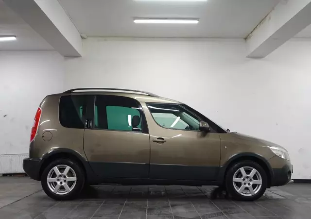 SKODA Roomster 1.2 TSI Scout