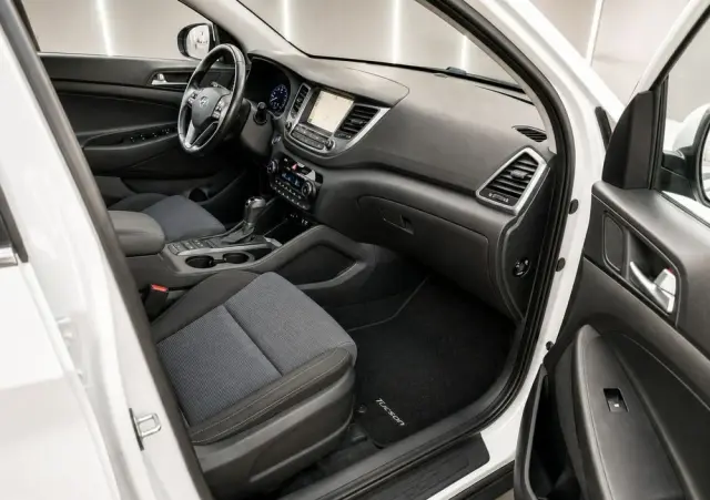 HYUNDAI Tucson 
