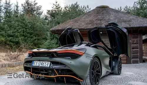MCLAREN 720S 