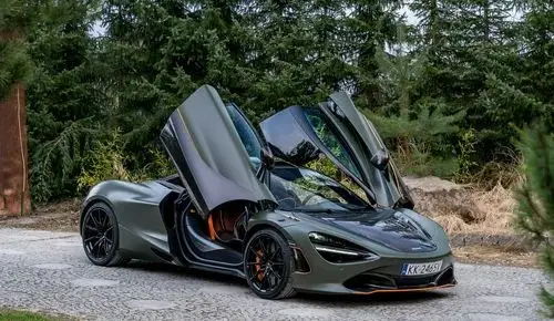 MCLAREN 720S 