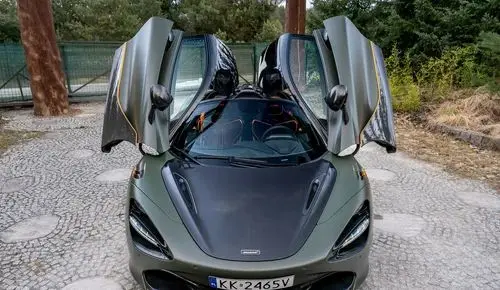 MCLAREN 720S 