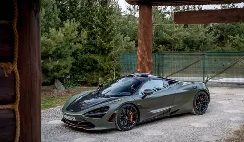 MCLAREN 720S 