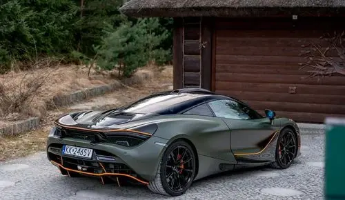 MCLAREN 720S 