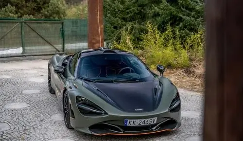 MCLAREN 720S 