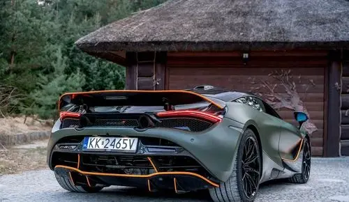 MCLAREN 720S 