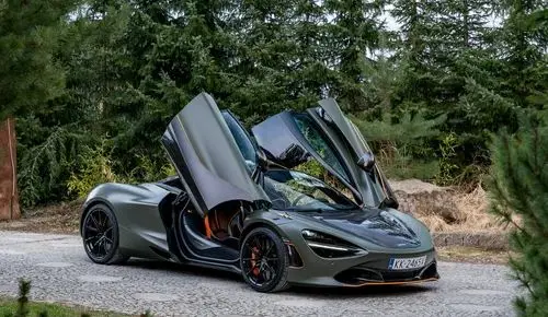 MCLAREN 720S 
