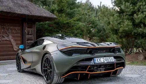 MCLAREN 720S 