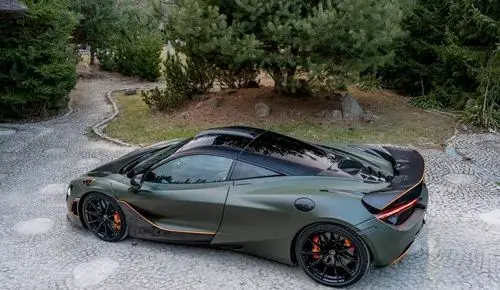 MCLAREN 720S 
