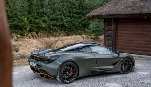 MCLAREN 720S 