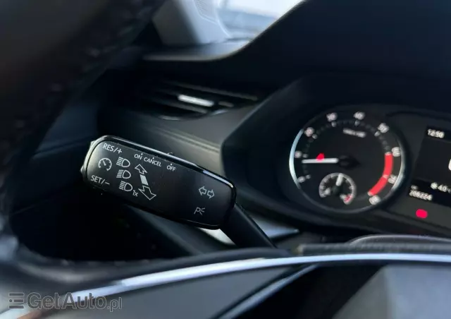 SKODA Octavia 1.5 TSI ACT Ambition