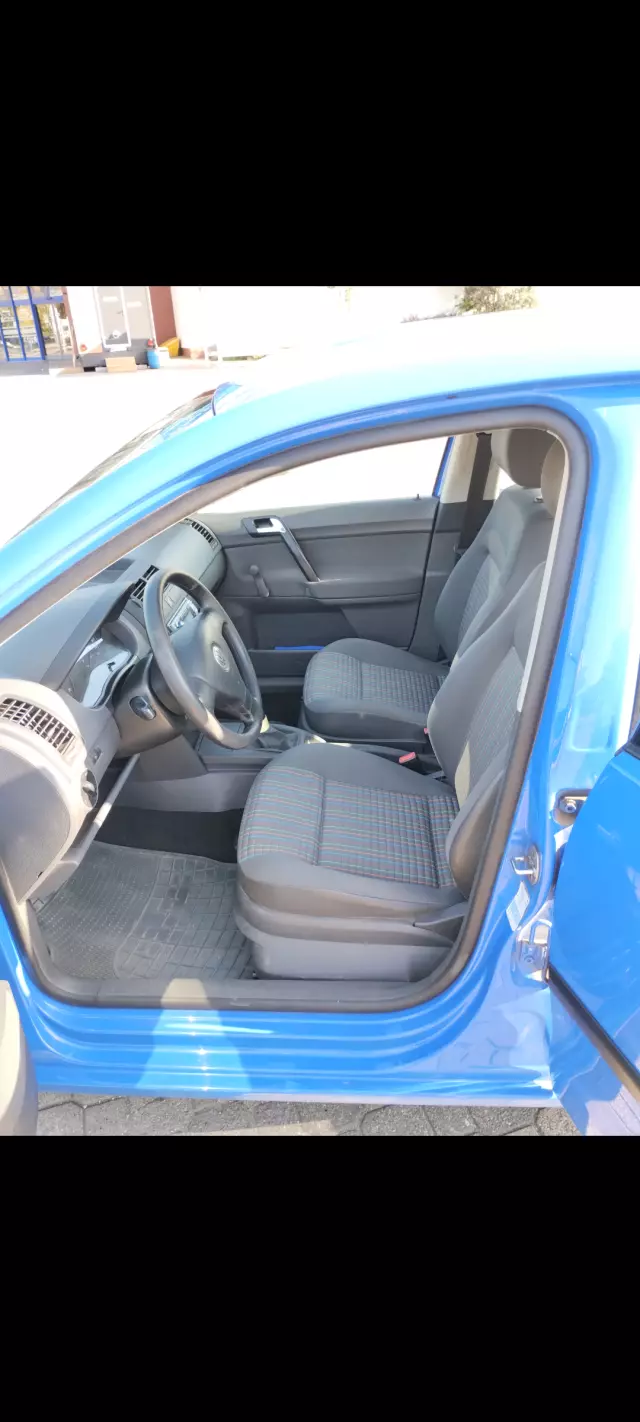 VOLKSWAGEN Polo Comfortline