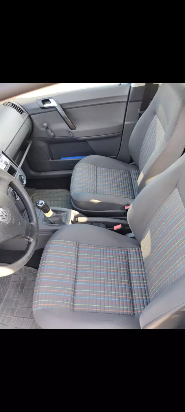 VOLKSWAGEN Polo Comfortline