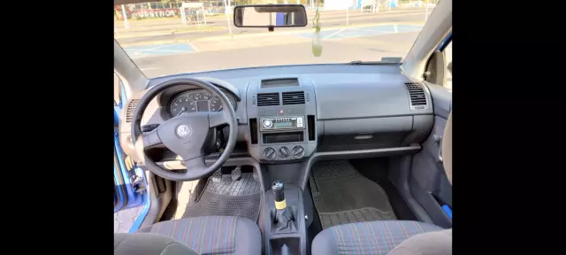 VOLKSWAGEN Polo Comfortline