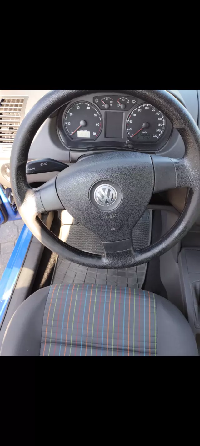 VOLKSWAGEN Polo Comfortline