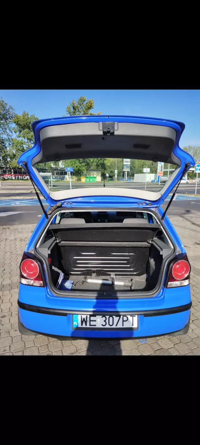 VOLKSWAGEN Polo Comfortline