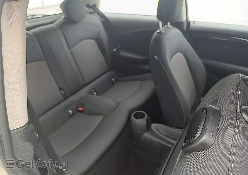 MINI Cooper Standard