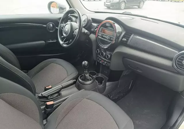 MINI Cooper Standard