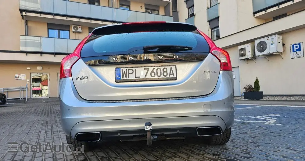 VOLVO V60 T5 Kinetic