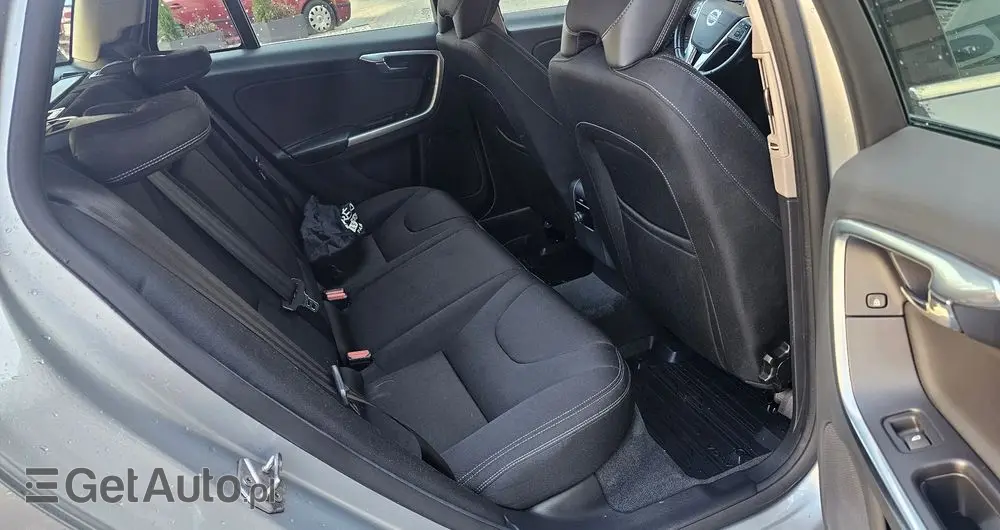 VOLVO V60 T5 Kinetic