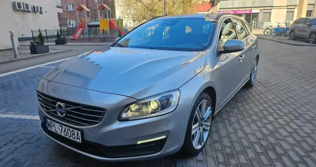 VOLVO V60 T5 Kinetic