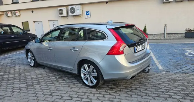 VOLVO V60 T5 Kinetic