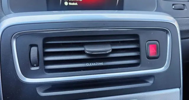 VOLVO V60 T5 Kinetic