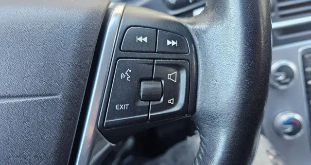 VOLVO V60 T5 Kinetic