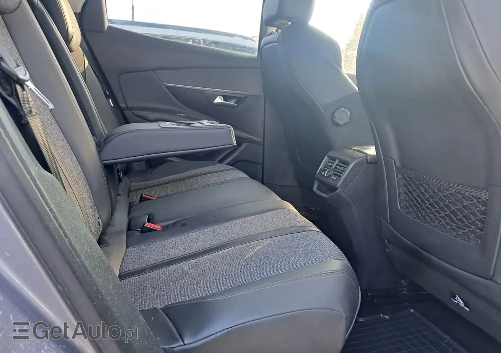 PEUGEOT 3008 BlueHDi 130 Stop & Start EAT8 Allure Business-Paket