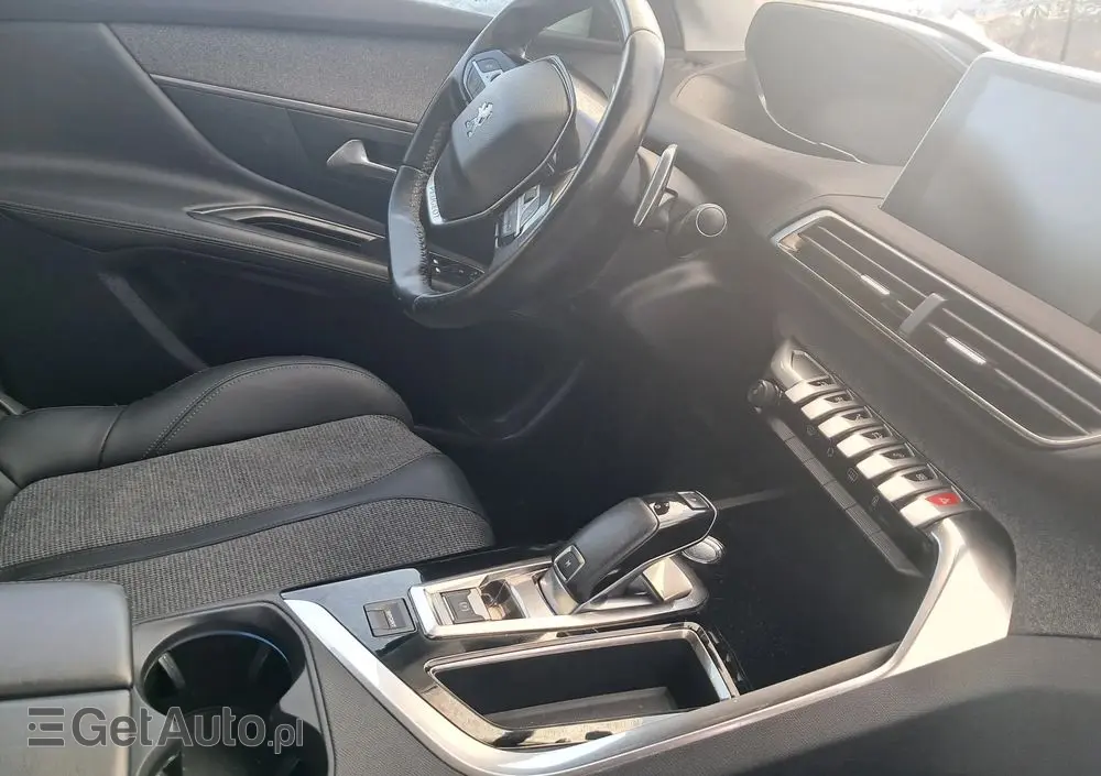 PEUGEOT 3008 BlueHDi 130 Stop & Start EAT8 Allure Business-Paket