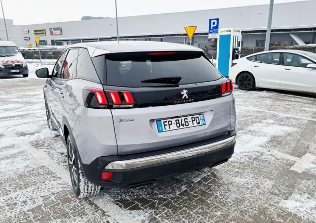 PEUGEOT 3008 BlueHDi 130 Stop & Start EAT8 Allure Business-Paket