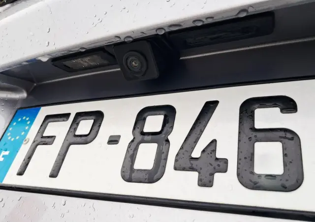 PEUGEOT 3008 BlueHDi 130 Stop & Start EAT8 Allure Business-Paket