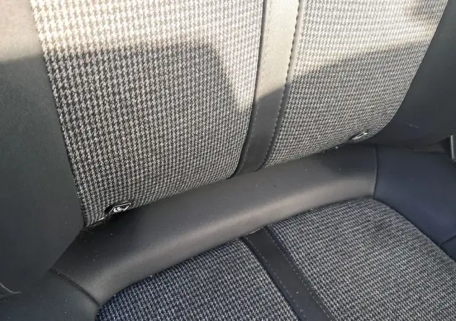 PEUGEOT 3008 BlueHDi 130 Stop & Start EAT8 Allure Business-Paket