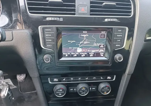 VOLKSWAGEN Golf 1.4 TSI BlueMotion Technology Highline