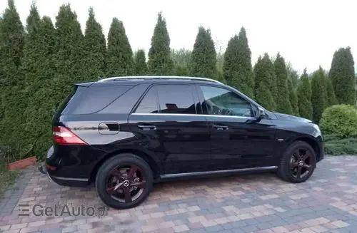 MERCEDES-BENZ ML 