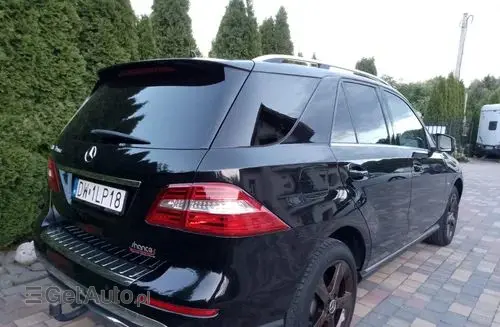 MERCEDES-BENZ ML 