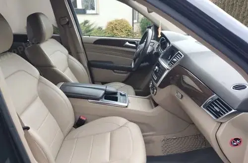 MERCEDES-BENZ ML 
