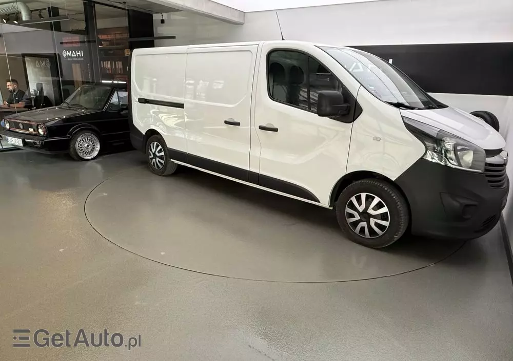 OPEL Vivaro 
