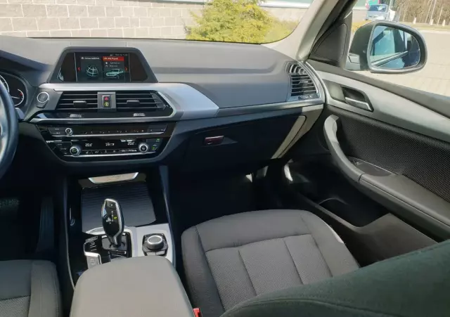 BMW X3 XDrive20d Advantage