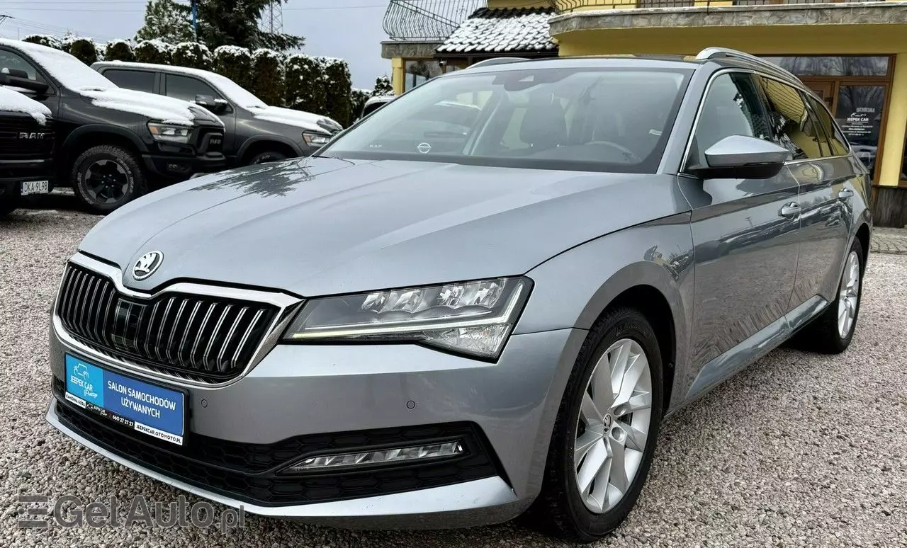SKODA Superb 2.0 TDI DSG Style