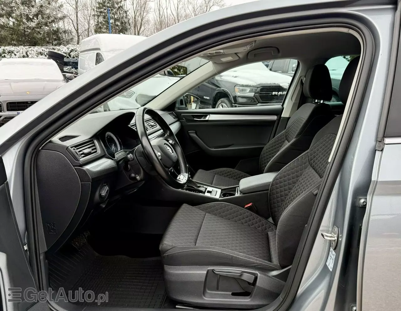 SKODA Superb 2.0 TDI DSG Style