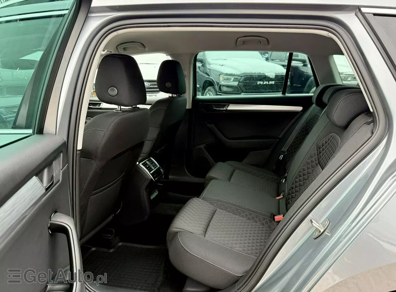 SKODA Superb 2.0 TDI DSG Style