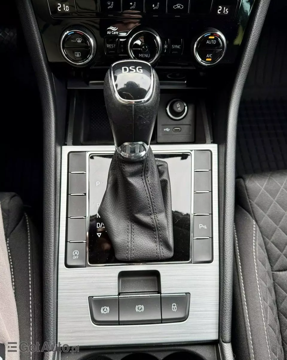 SKODA Superb 2.0 TDI DSG Style