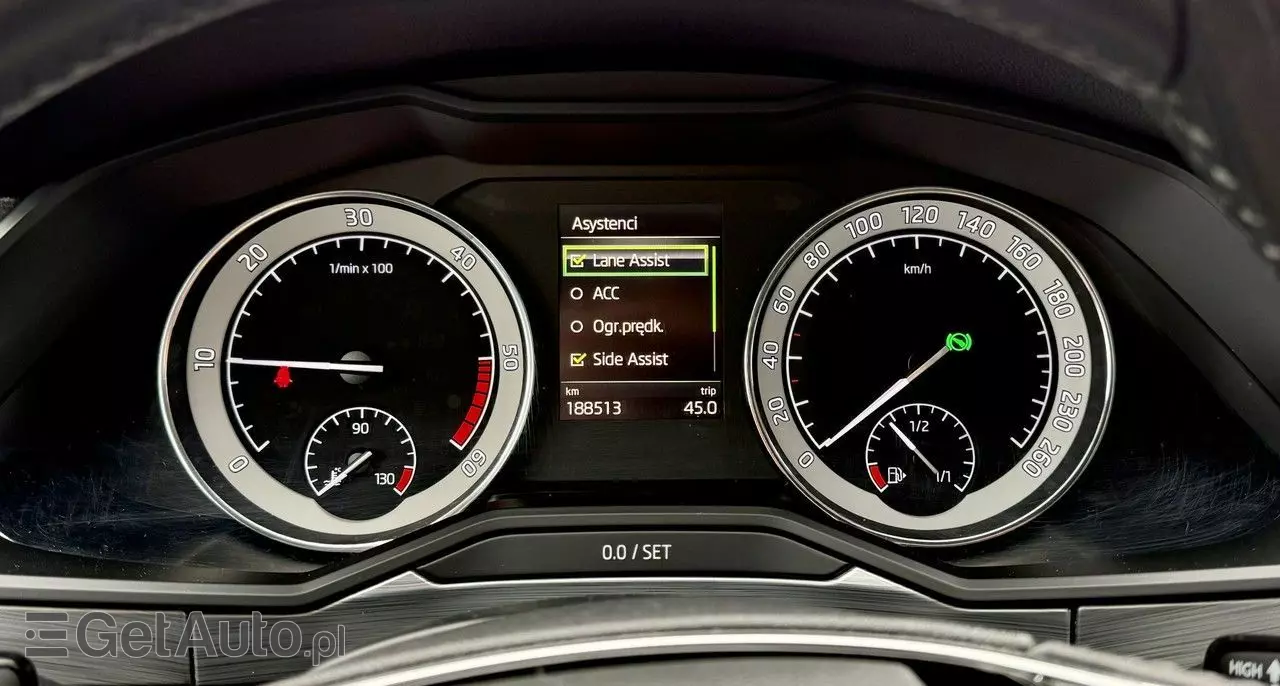 SKODA Superb 2.0 TDI DSG Style