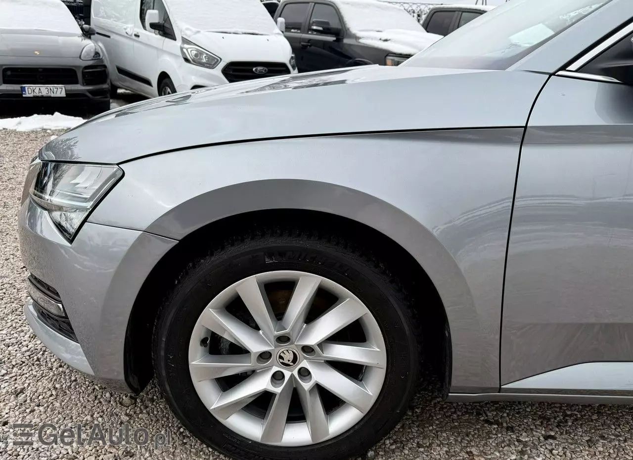 SKODA Superb 2.0 TDI DSG Style