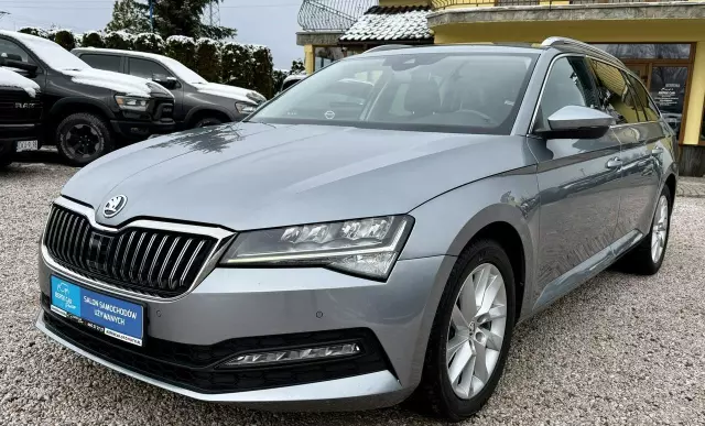 SKODA Superb 2.0 TDI DSG Style
