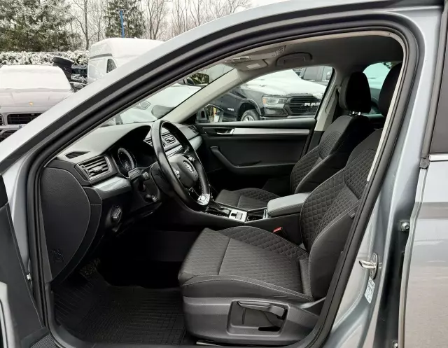 SKODA Superb 2.0 TDI DSG Style