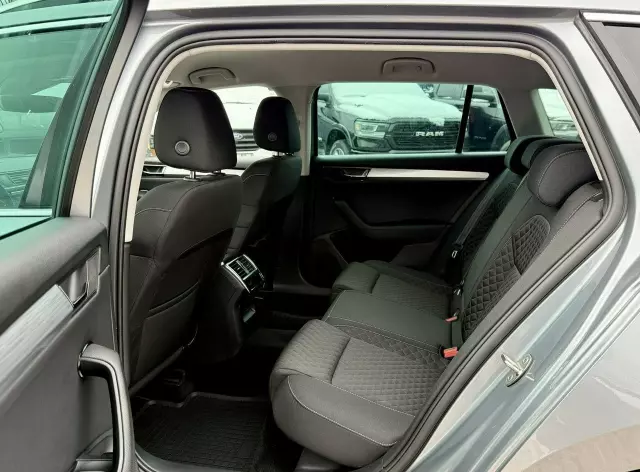 SKODA Superb 2.0 TDI DSG Style