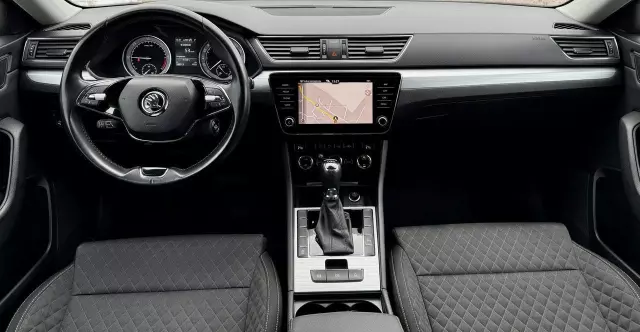 SKODA Superb 2.0 TDI DSG Style