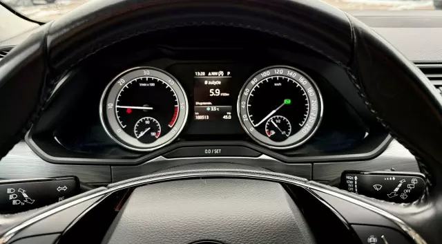 SKODA Superb 2.0 TDI DSG Style